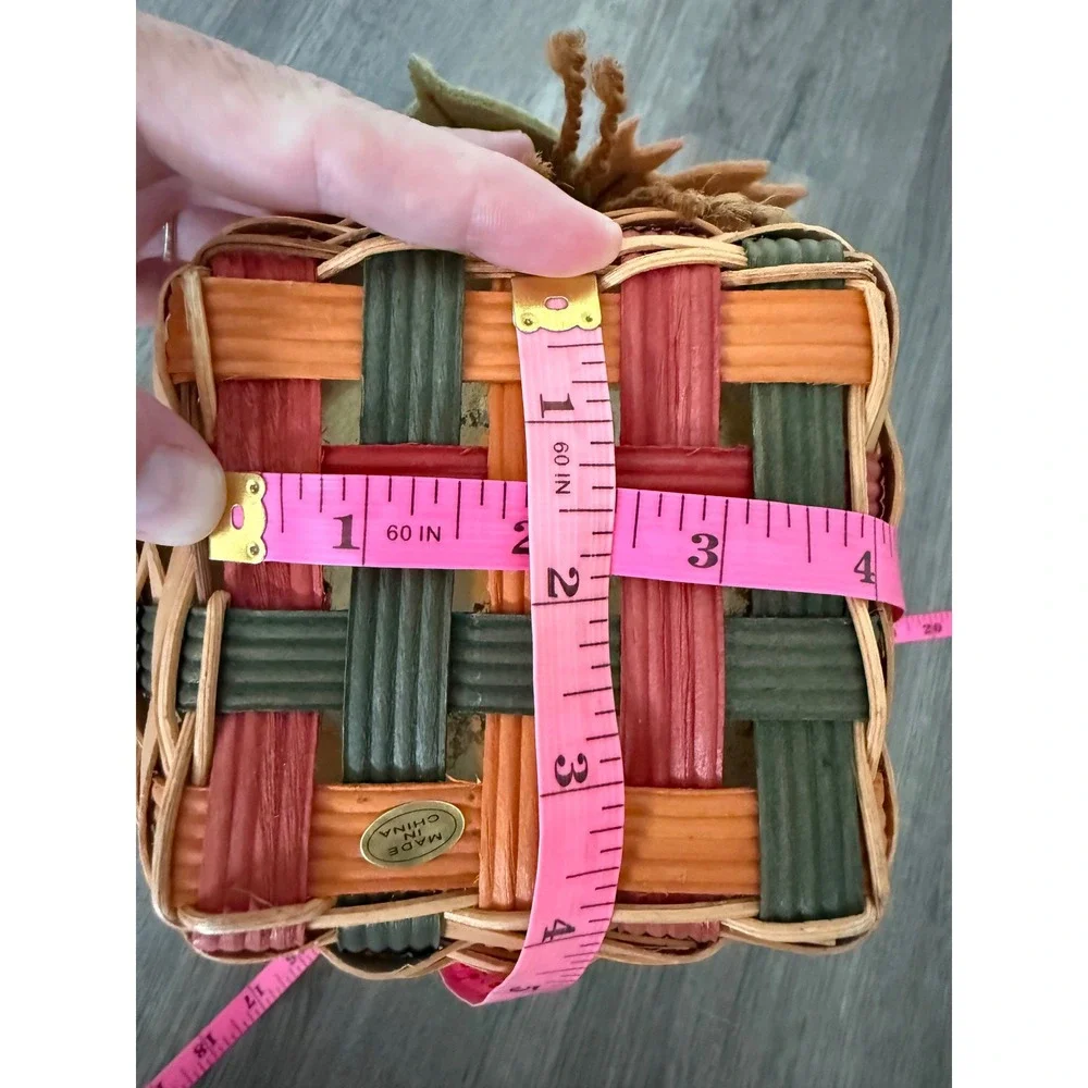Vintage-Style Fall Woven Basket with Handle & Leaf Accents